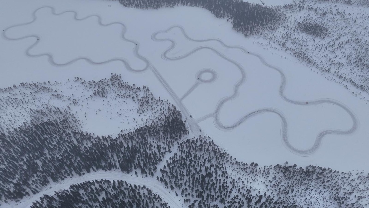 Ice Track Schneemobil-Spuren