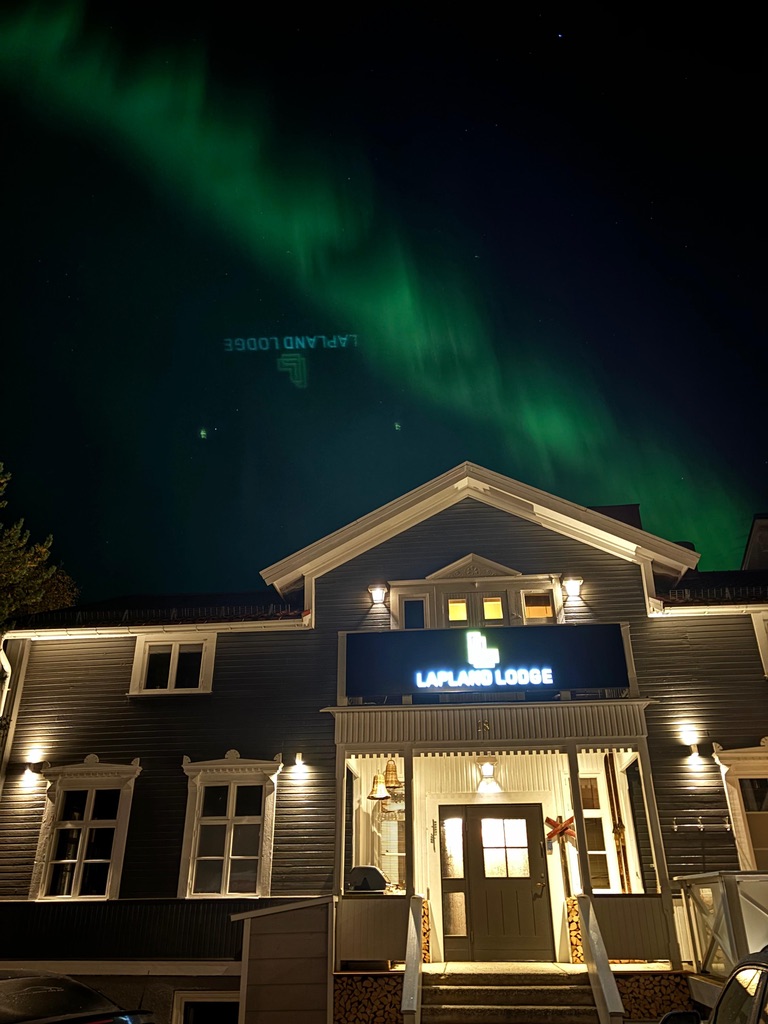 Lapland Lodge bei Nordlichtern